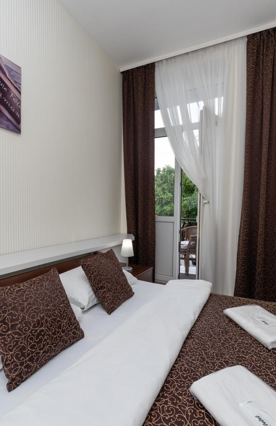 Mini-Hotel Guest Residence Киев Экстерьер фото